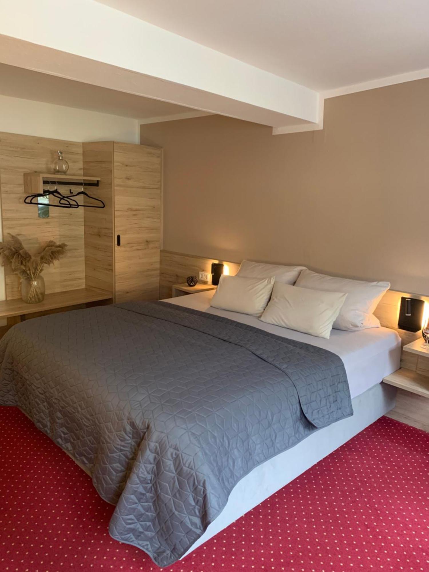 Hotel Zur Post Блискастел Екстериор снимка